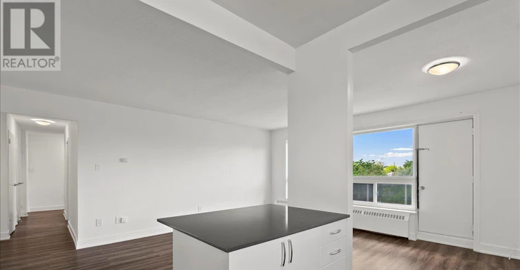 419-10 Garfella Drive, Toronto, ON, M9V 2E9 - 11