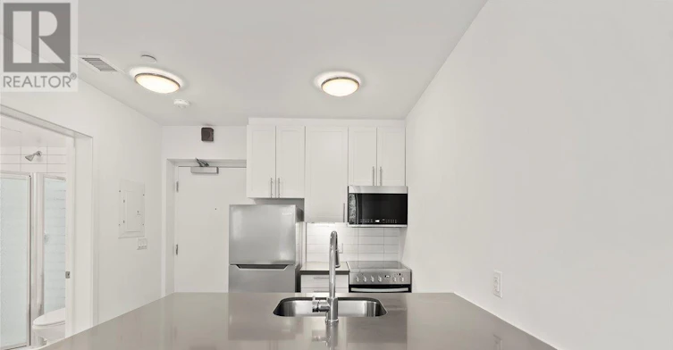 106-10 Garfella Drive, Toronto, ON, M9V 2E9 - 2