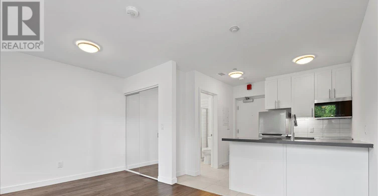 106-10 Garfella Drive, Toronto, ON, M9V 2E9