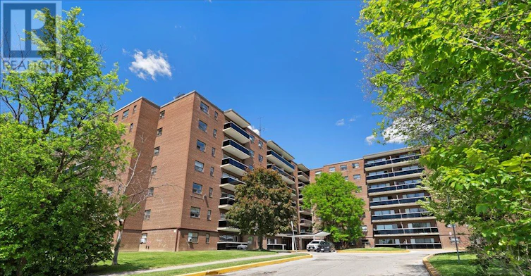 106-10 Garfella Drive, Toronto, ON, M9V 2E9 - 15
