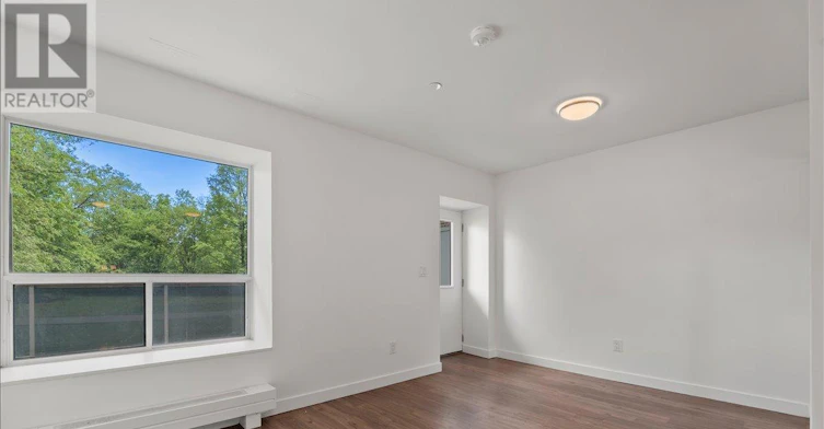 106-10 Garfella Drive, Toronto, ON, M9V 2E9 - 8