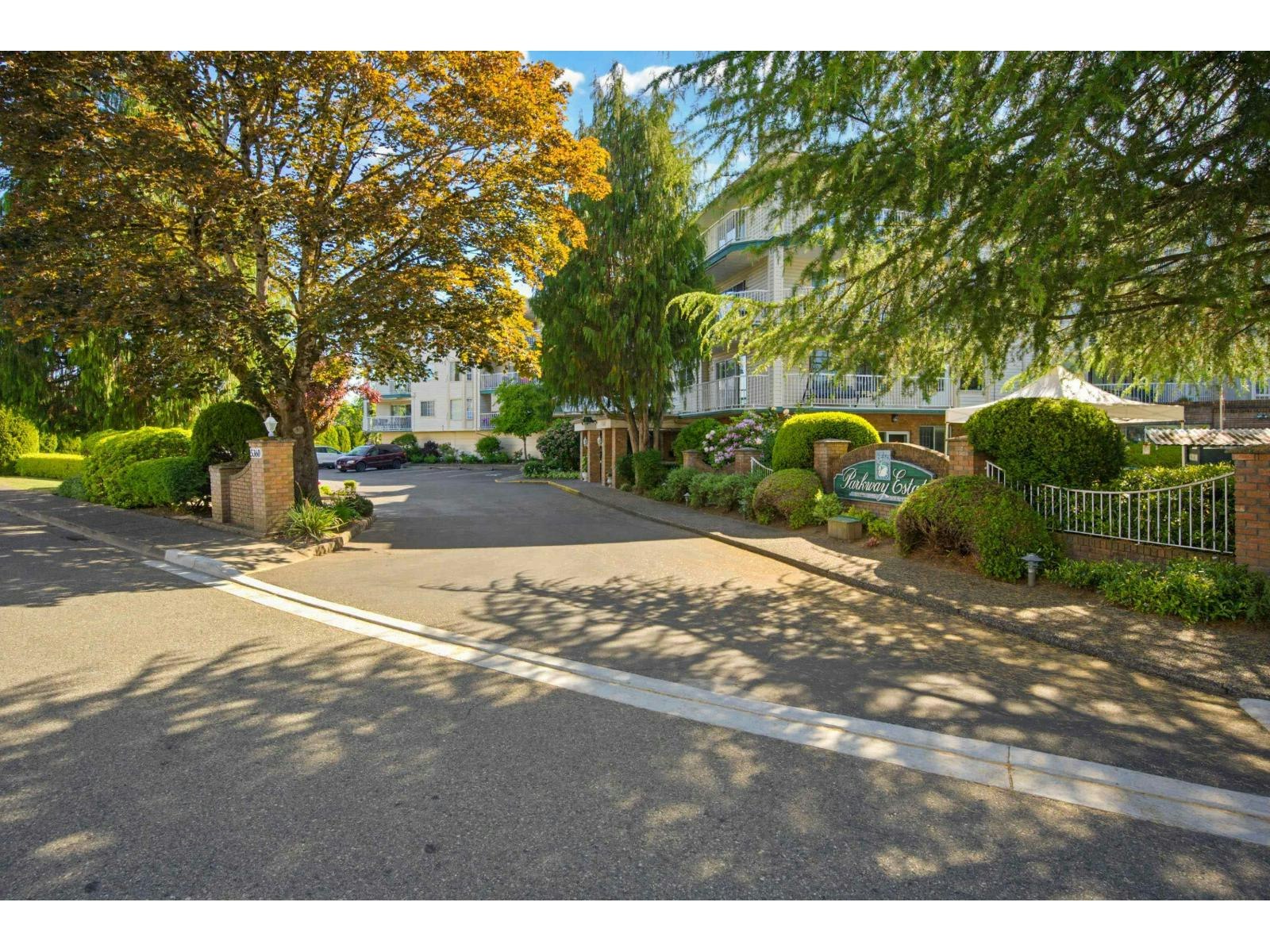 105-5360 205 Street, Langley, BC, V3A 7Y6