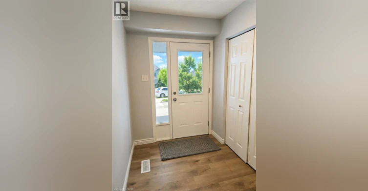 732 Angler Way, Waterloo, ON, N2K 4L6 - 5