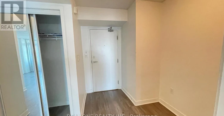 2816-25 Telegram Mews, Toronto, ON, M5V 3Z9 - 3
