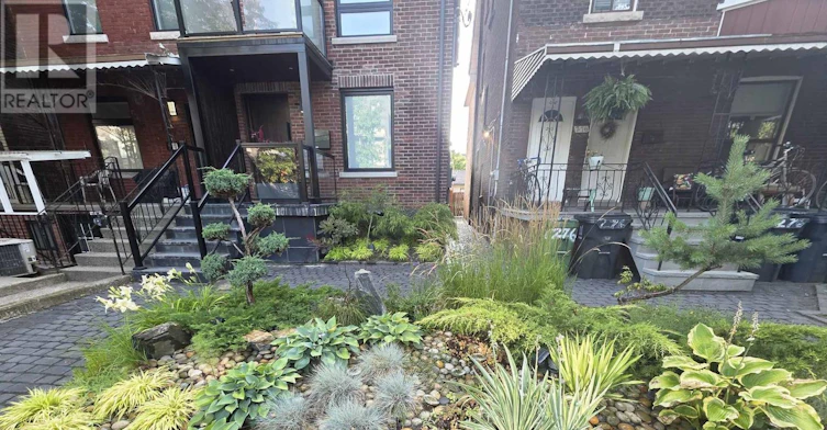 MAIN-274 Roxton Road, Toronto, ON, M6G 3P9