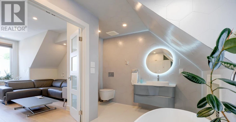 MAIN-274 Roxton Road, Toronto, ON, M6G 3P9 - 36