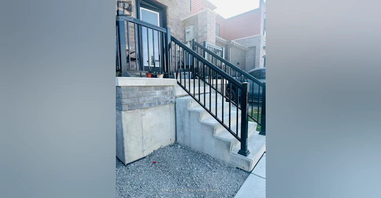 109 Gateland Drive, Barrie, ON, L9J 0N2