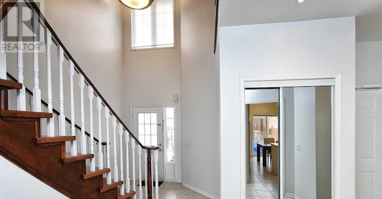 7240 Village Walk, Mississauga, ON, L5W 1V8 - 7