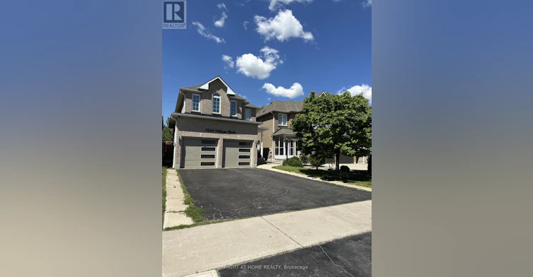 7240 Village Walk, Mississauga, ON, L5W 1V8