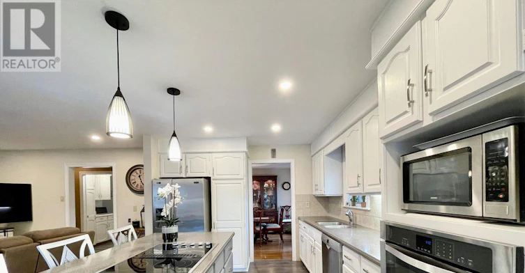 UPPER Level (Only) 184 Dundas Street E, Hamilton, ON, L8N 2Z7 - 4