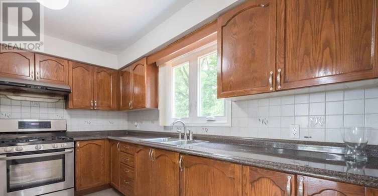26 Blueberry Drive, Hamilton, ON, L8E 4S1 - 9