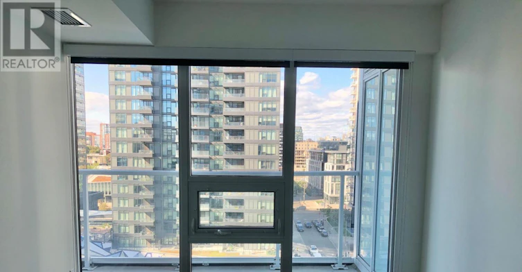 1109-17 Bathurst Street, Toronto, ON, M5V 0N1 - 4