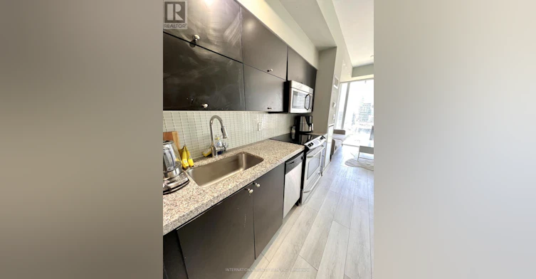 2302-126 Simcoe Street, Toronto, ON, M5H 4E6 - 9