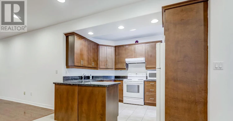 LOWER-L-248 Dunview Avenue, Toronto, ON, M2N 4J2 - 6