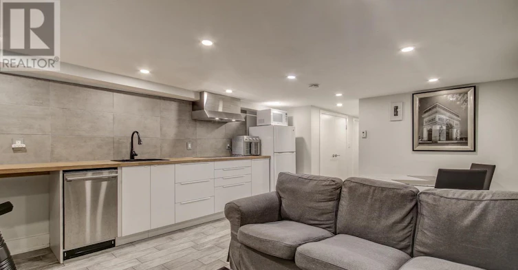 REAR-95 Parkside Drive, Toronto, ON, M6R 2Y8 - 12