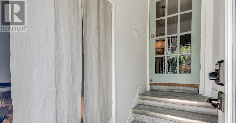 REAR-95 Parkside Drive, Toronto, ON, M6R 2Y8 - 25