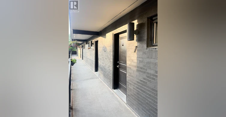 7-678 Queen Street E, Toronto, ON, M4M 1G8 - 2