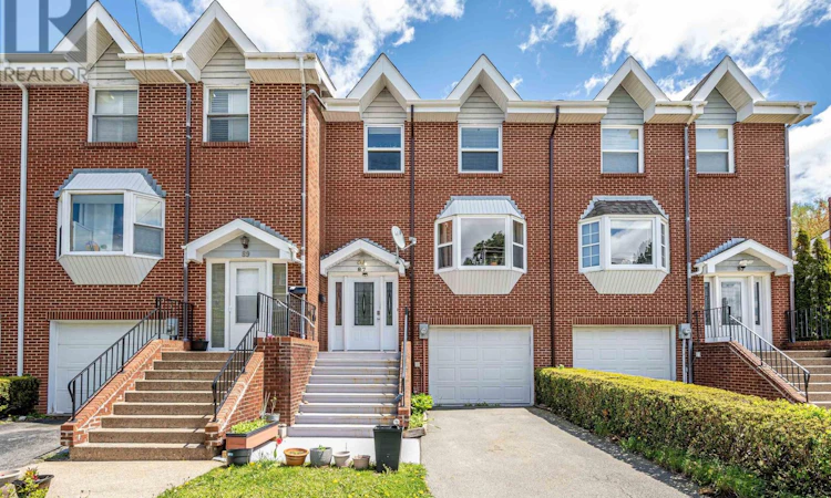 87 Lincoln Crossing