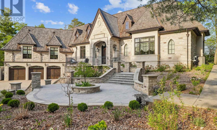 105 King Hills Lane