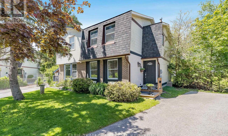 37 Wilde Place