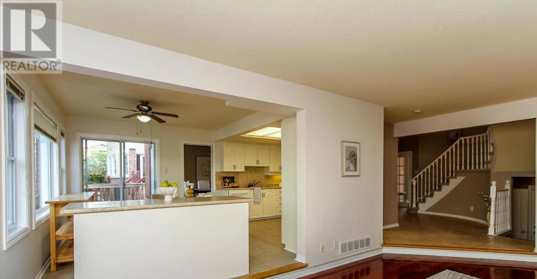 39 Huntings End Avenue, Ottawa, ON, K2M 1R2 - 13