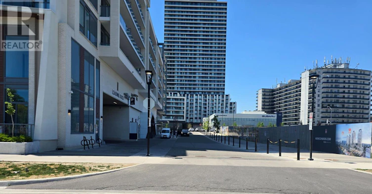 S617-8 Olympic Garden Drive, Toronto, ON, M2M 0B9 - 4