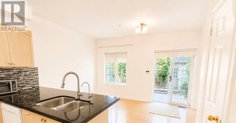 9 Riverlands Avenue, Markham, ON, L6B 1B5 - 3