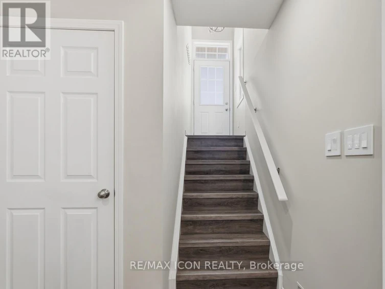 50-3200 Singleton Avenue, London, ON, N6L 0C7 - 3