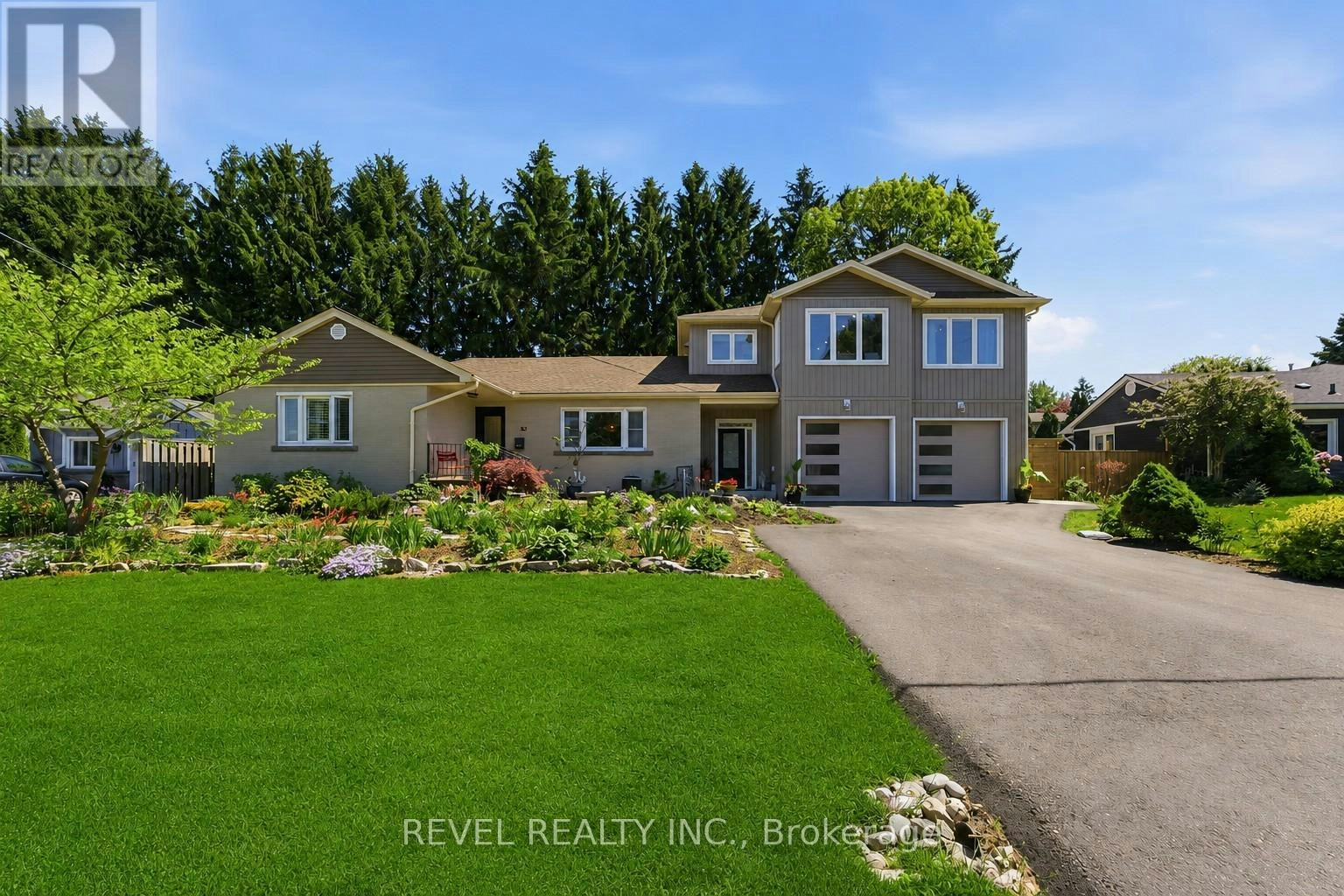 82 Cumming Court, Hamilton, ON, L9G 1V3