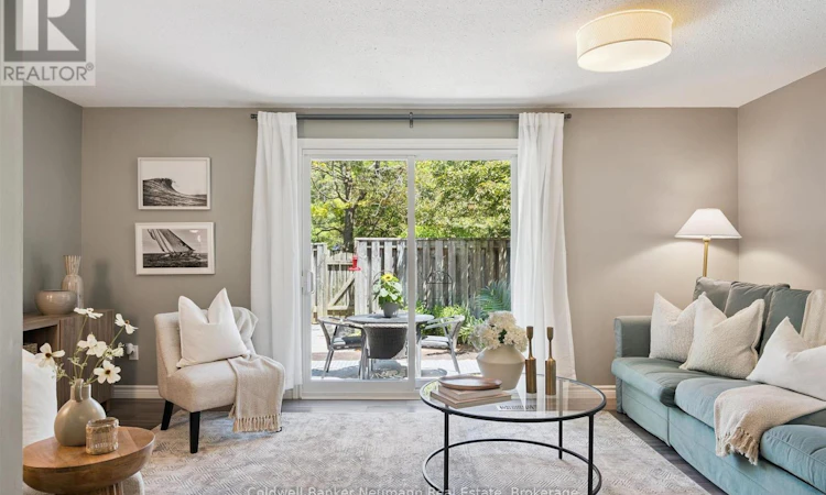 24-383 Edinburgh Road S