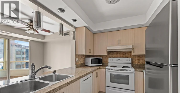 706-3601 Riverside Drive East, Windsor, ON, N8Y 4Y2 - 4