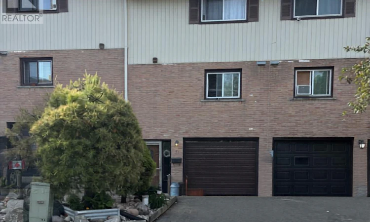 12 Marlboro Court