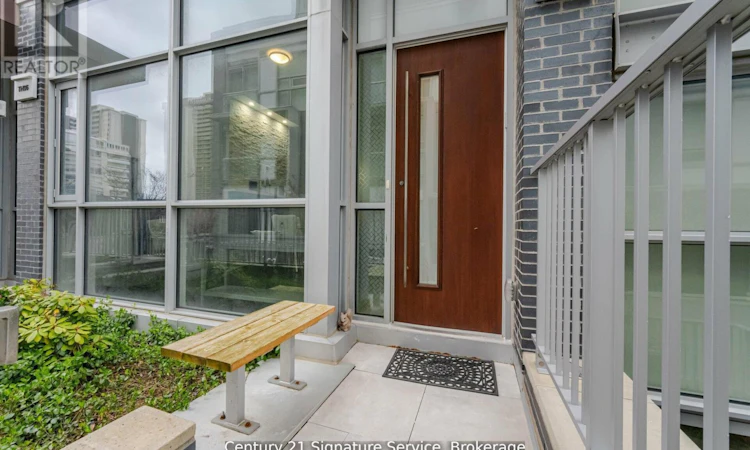 TH05-101 Erskine Avenue