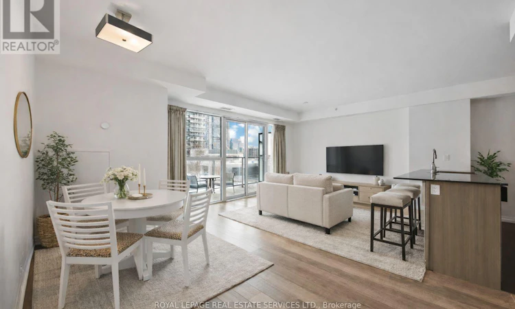 306-275 Yorkland Road