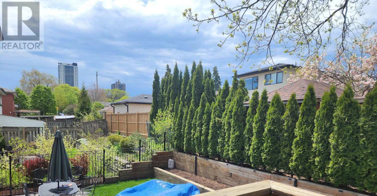 8 Munford Crescent, Toronto, ON, M4B 1C1 - 20