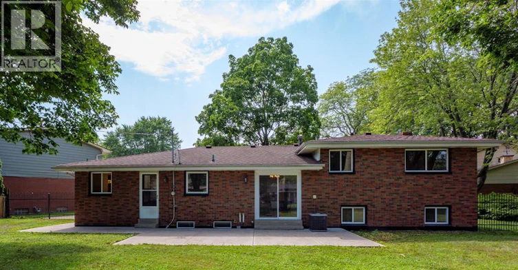 5710 Dalton Avenue, Lasalle, ON, N9H 1M8 - 37