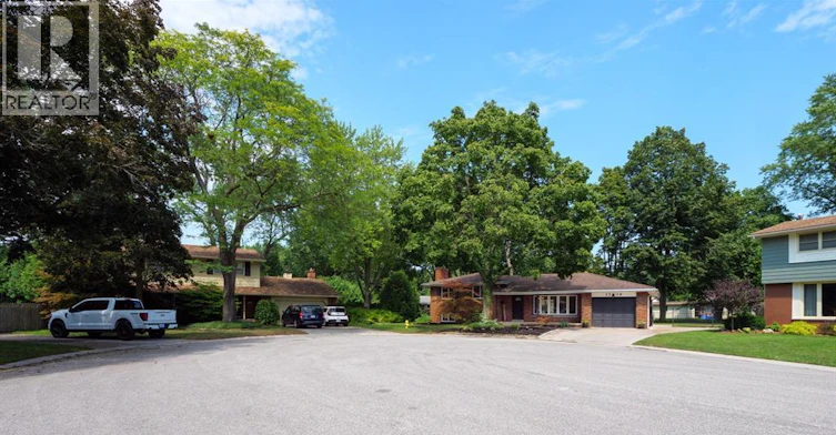 5710 Dalton Avenue, Lasalle, ON, N9H 1M8 - 2