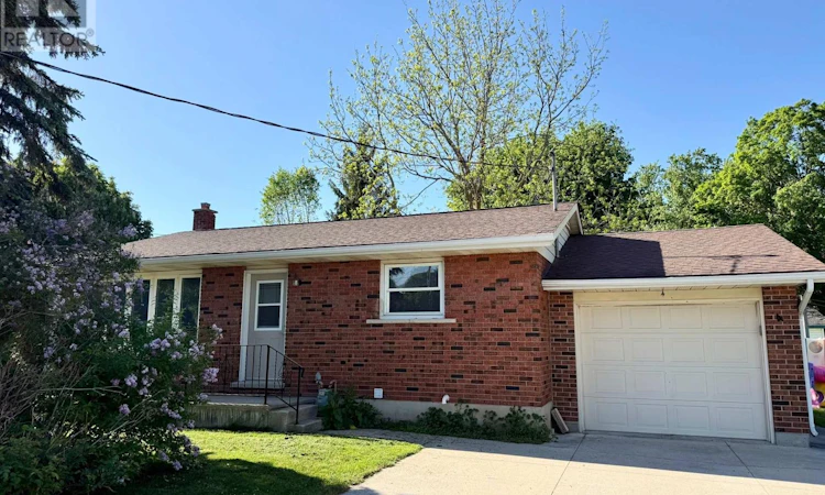 4 Huron Street