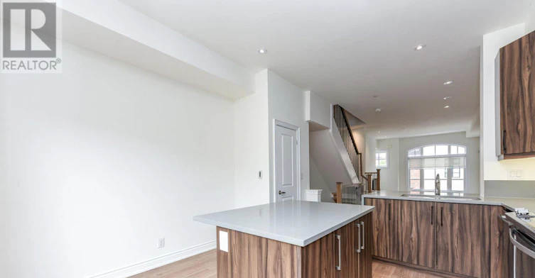 33 Salvador Allende Court, Toronto, ON, M6G 0A3 - 15