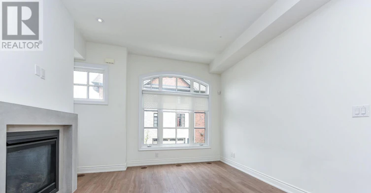 33 Salvador Allende Court, Toronto, ON, M6G 0A3 - 11