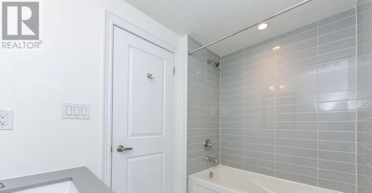 33 Salvador Allende Court, Toronto, ON, M6G 0A3 - 29