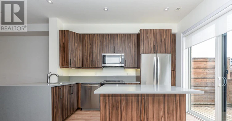 33 Salvador Allende Court, Toronto, ON, M6G 0A3 - 16