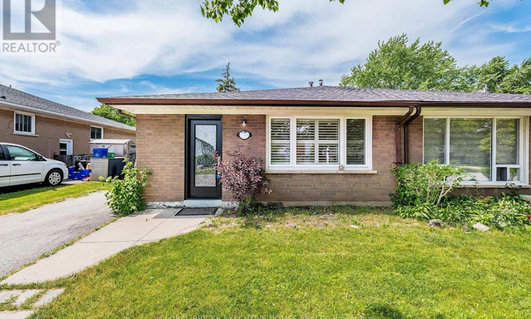 1274 Redbank Crescent