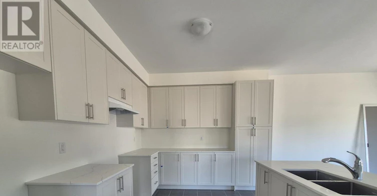 25 Royal Oak Crescent, Loyalist, ON, K0H 1G0 - 10