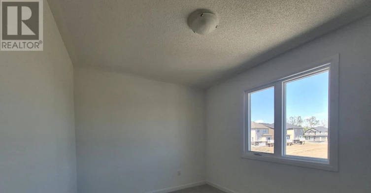 25 Royal Oak Crescent, Loyalist, ON, K0H 1G0 - 24