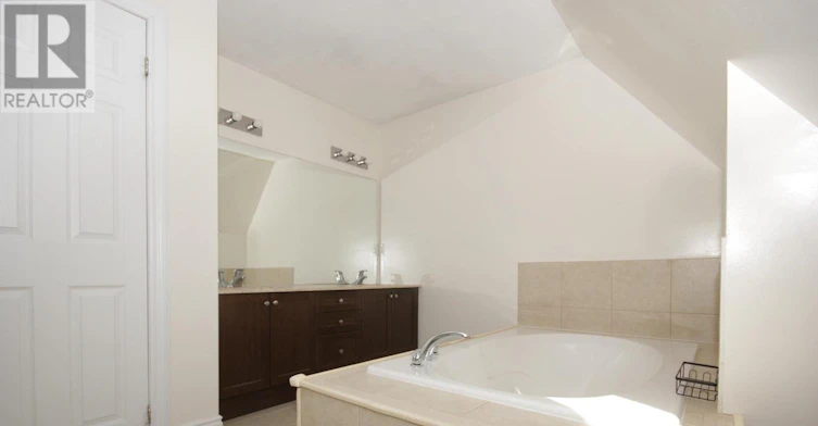 7 Slingsby Lane, Toronto, ON, M2N 0H7 - 23