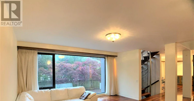 5 Dunlace Drive, Toronto, ON, M2L 2R8 - 8