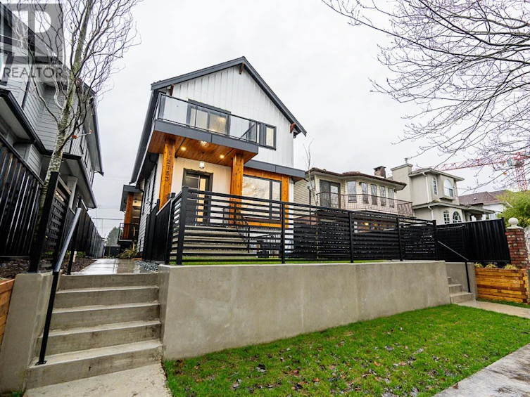 2-2753 Nanaimo Street, Vancouver, BC, V5N 5E9