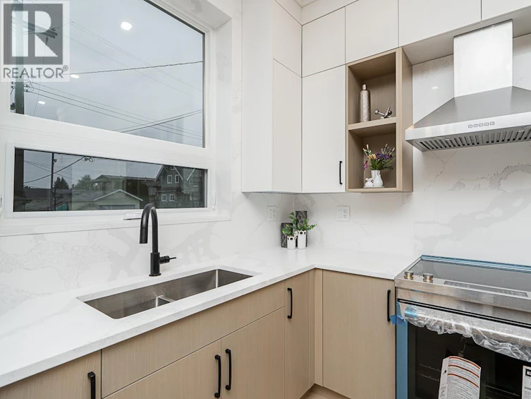 2-2753 Nanaimo Street, Vancouver, BC, V5N 5E9 - 7