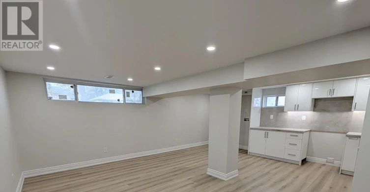 BSMT-198 Cherrywood Drive, Newmarket, ON, L3Y 2X8